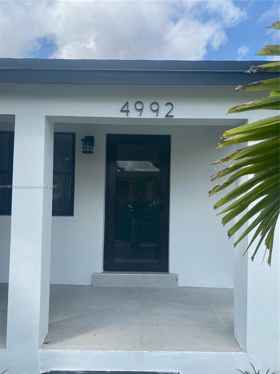 17TH AVE MANOR - Residential Lease