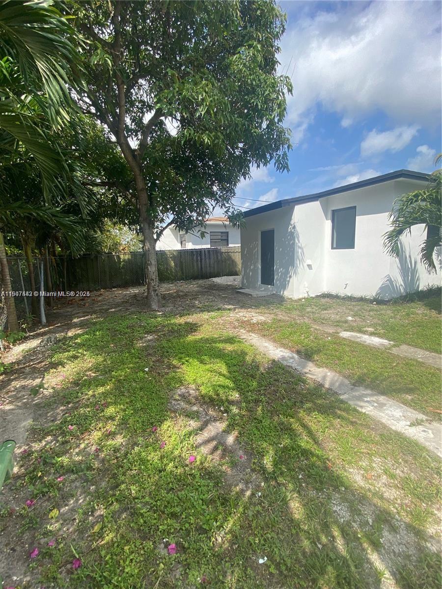 17TH AVE MANOR - Residential Lease