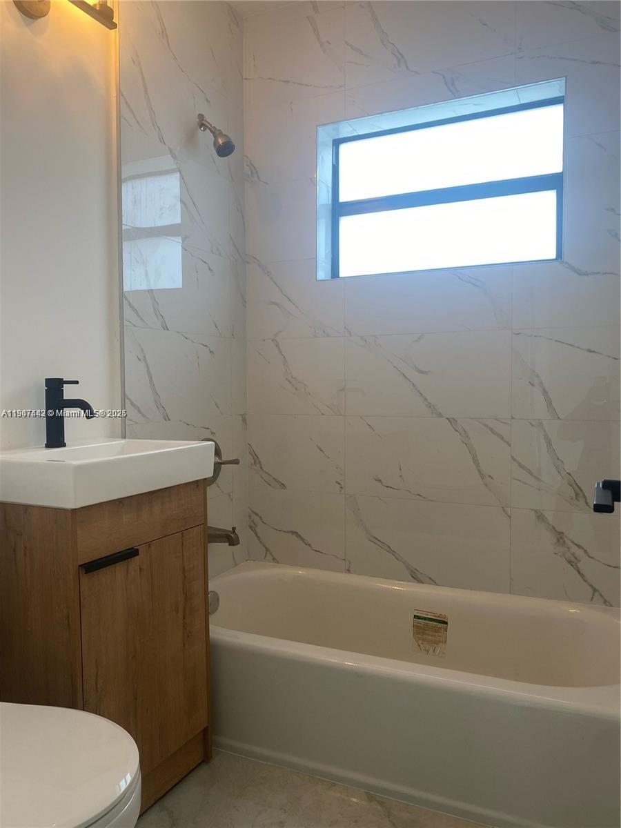 17TH AVE MANOR - Residential Lease