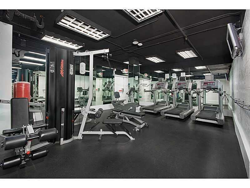 COMMODORE CLUB SOUTH COND - Residential Lease