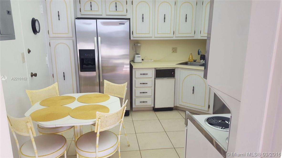 COMMODORE CLUB SOUTH COND - Residential Lease