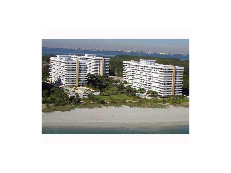 DELUXE 2B/2B CORNER UNIT IN COMMODORE CLUB SOUTH! GORGEOUS CITY, BAY, AND OCEAN VIEWS! *RENTED UNFURNISHED*