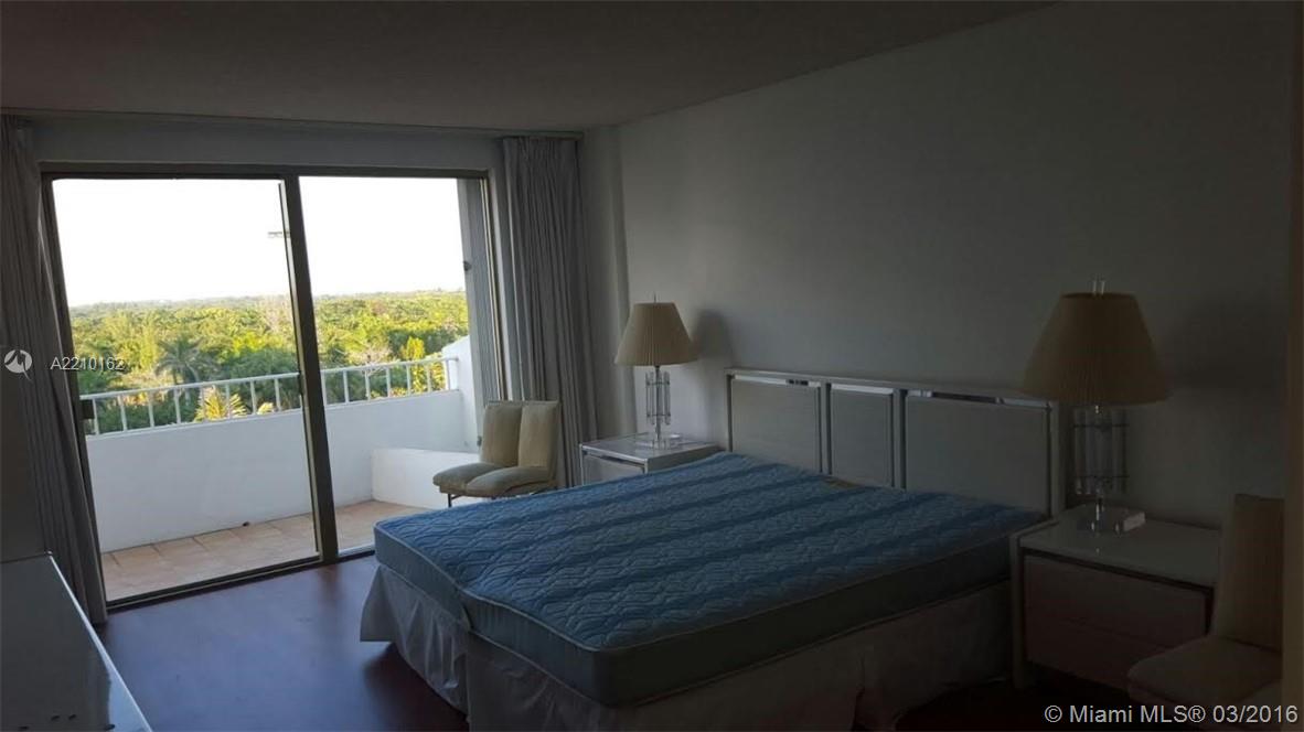 COMMODORE CLUB SOUTH COND - Residential Lease