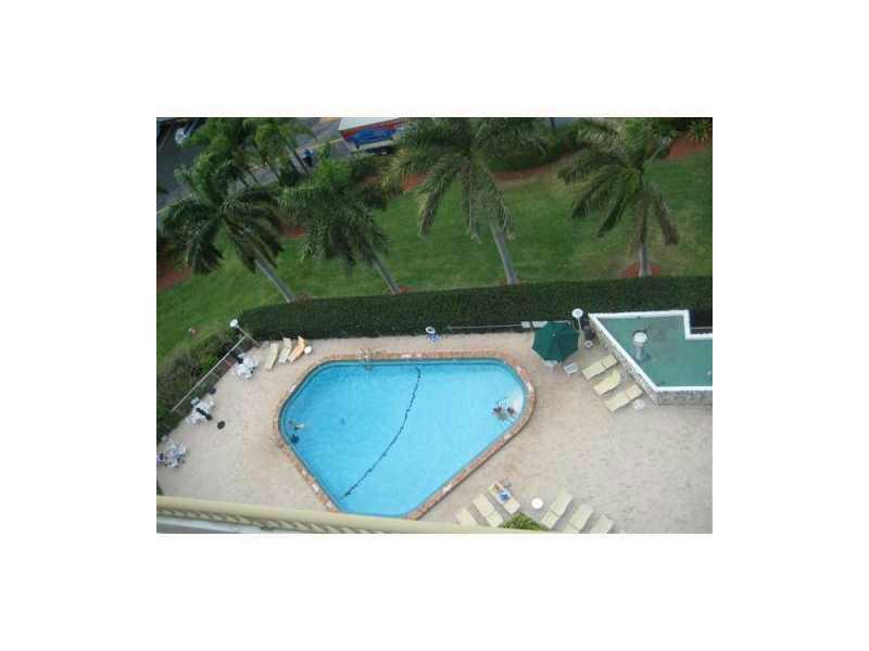 COMMODORE CLUB SOUTH COND - Residential Lease