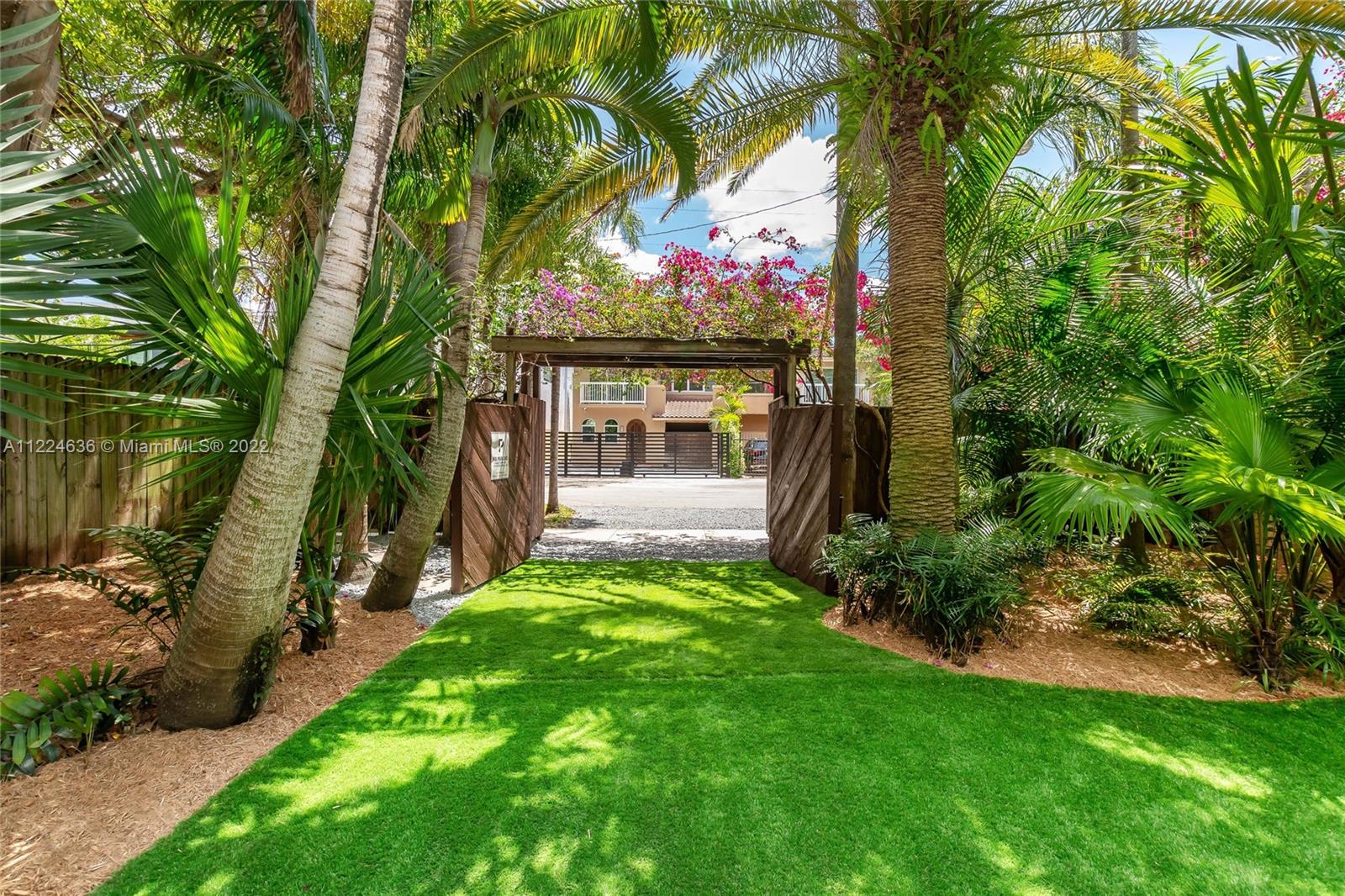 HIGHWAY PARK - Residential Lease