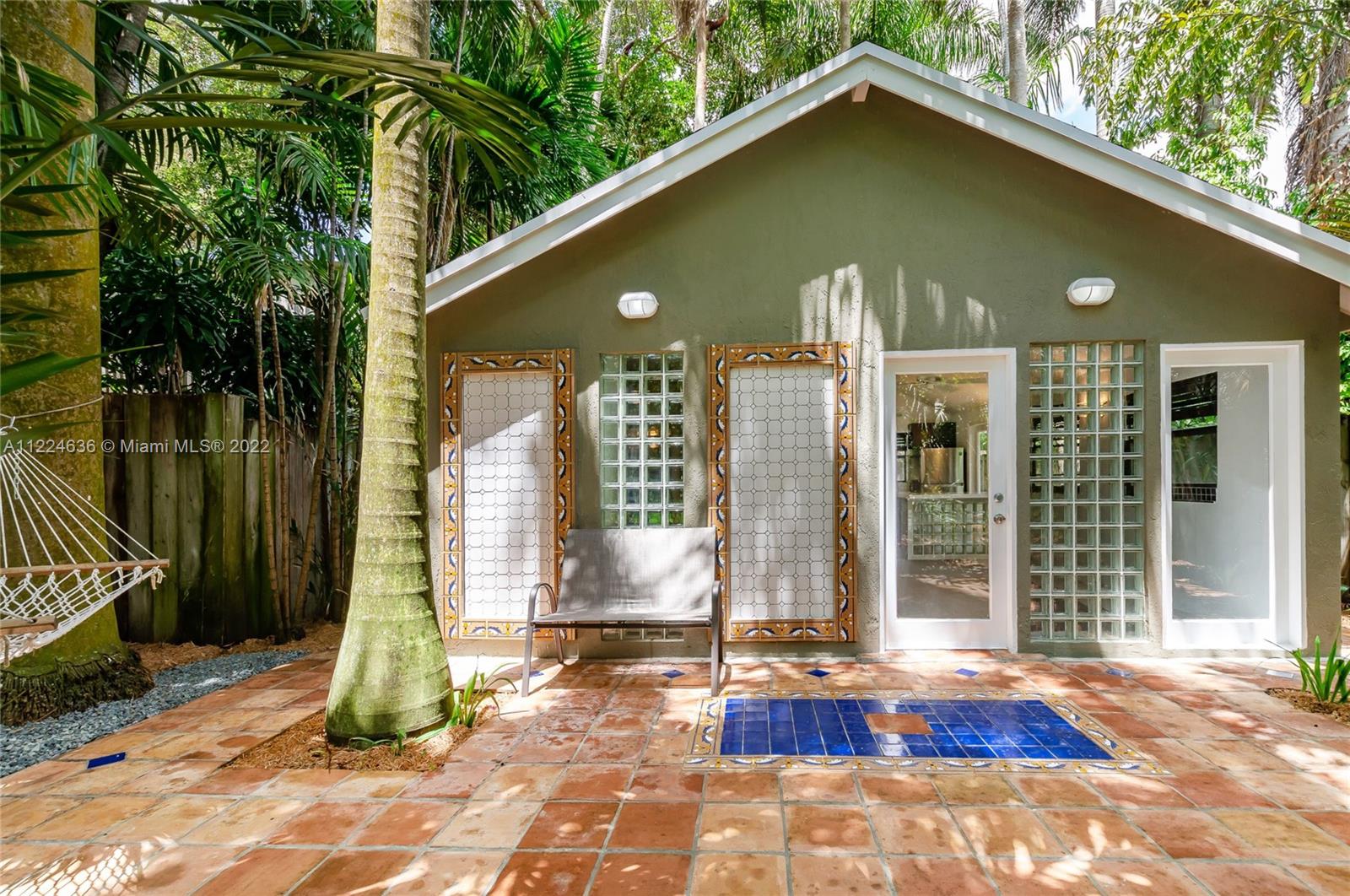 HIGHWAY PARK - Residential Lease