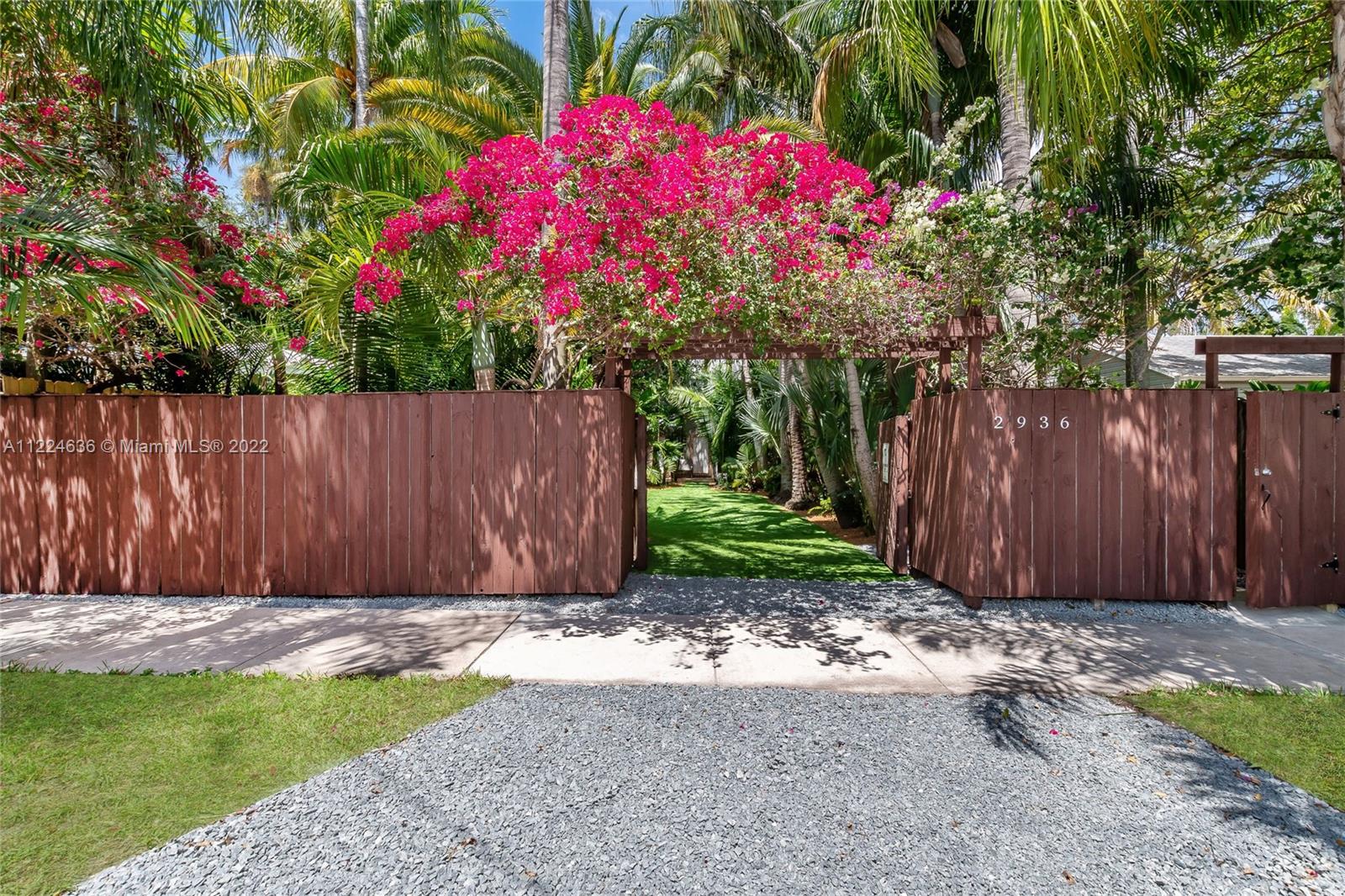 HIGHWAY PARK - Residential Lease