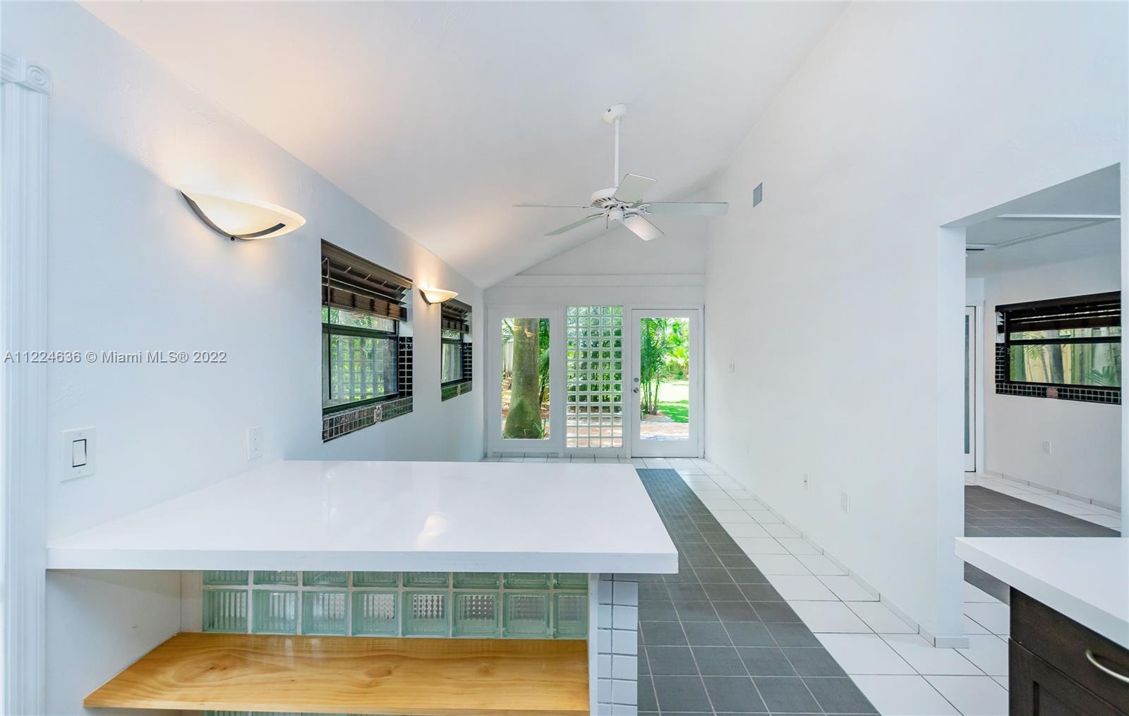 HIGHWAY PARK - Residential Lease