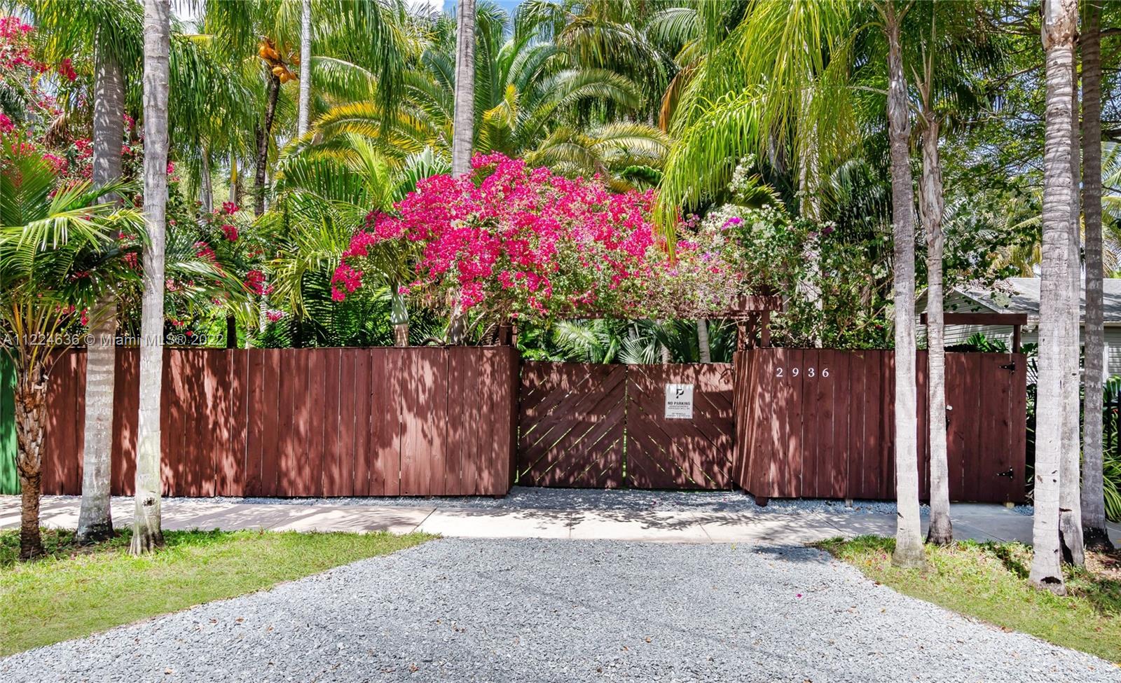 HIGHWAY PARK - Residential Lease