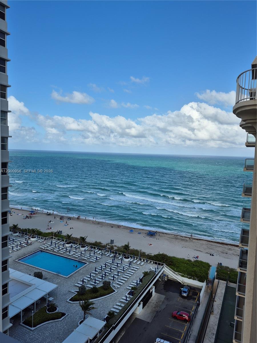 MALAGA TOWERS CONDO - Residential
