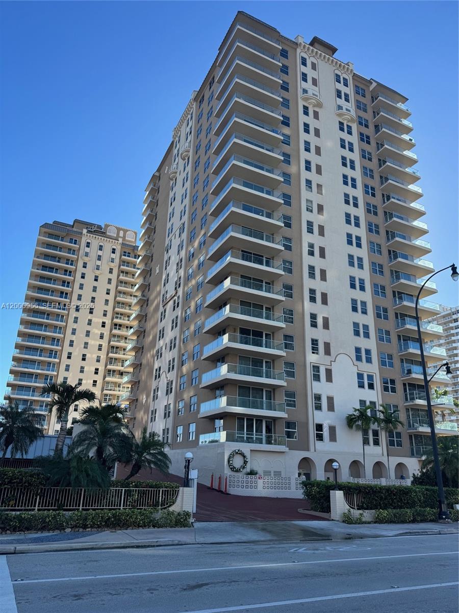 MALAGA TOWERS CONDO - Residential