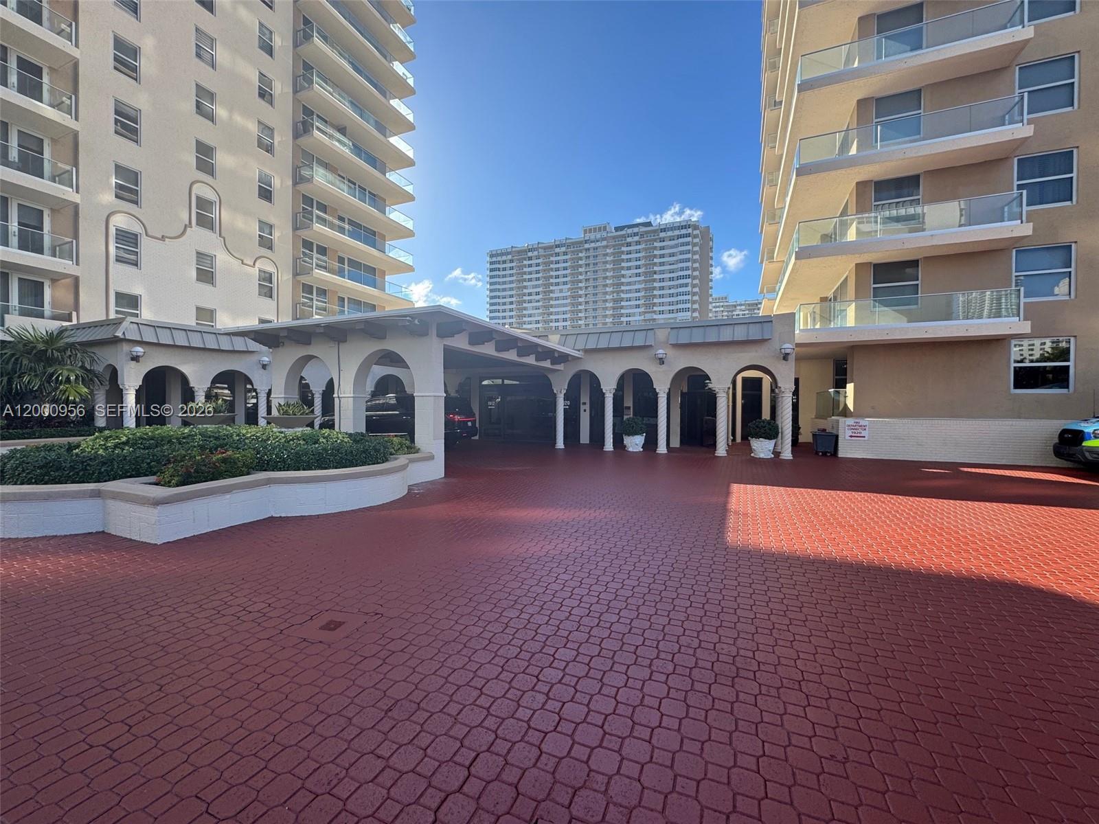MALAGA TOWERS CONDO - Residential