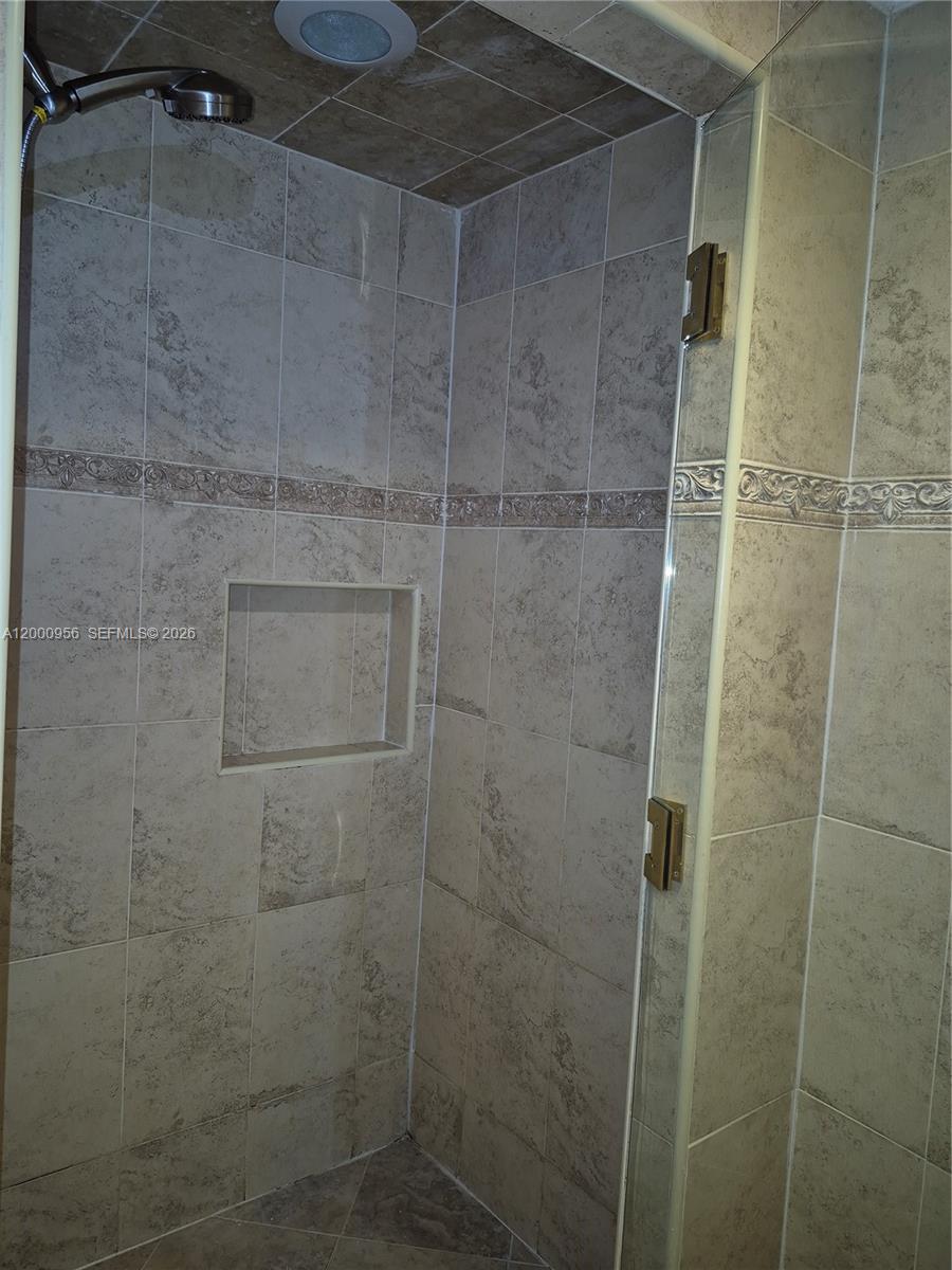 MALAGA TOWERS CONDO - Residential