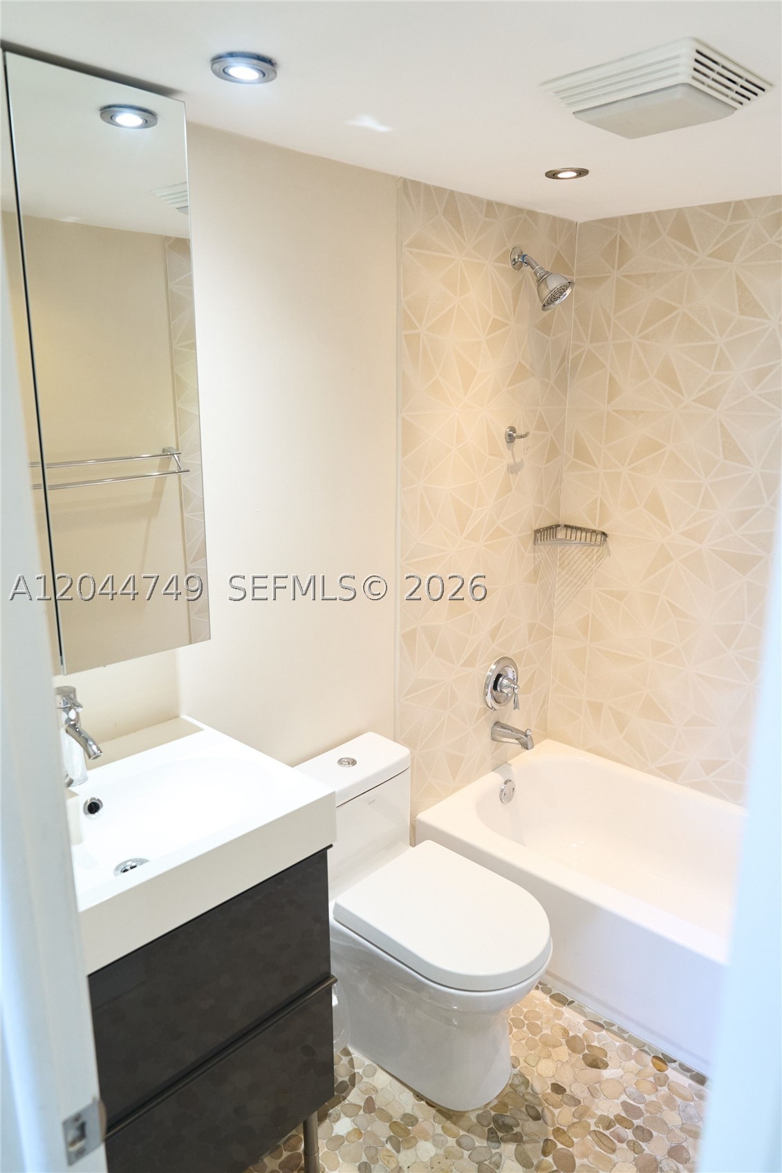 EAST SHORE CONDO - Residential