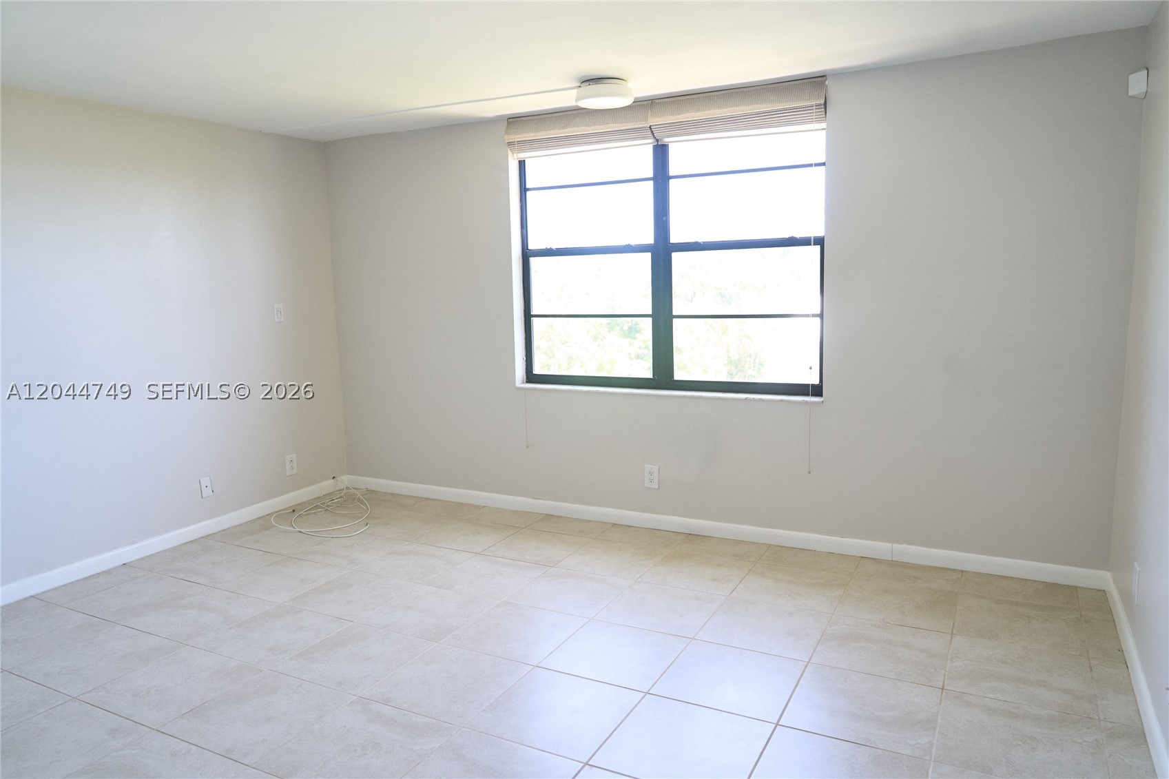 EAST SHORE CONDO - Residential