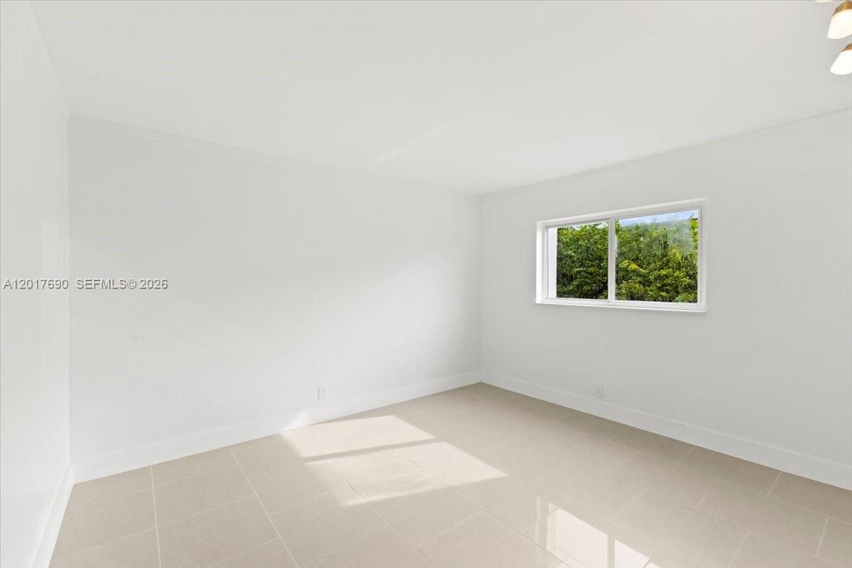 MEADOWBROOK TOWERS CONDO - Residential