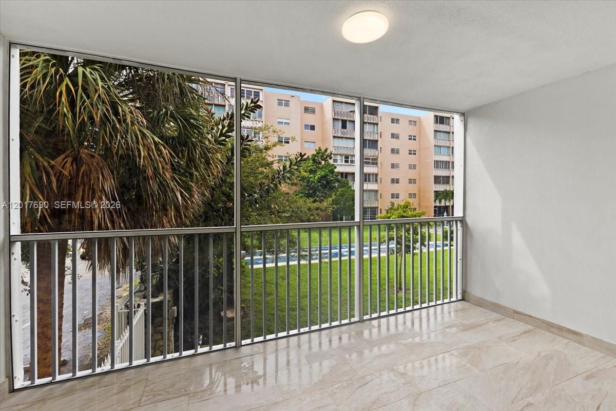 MEADOWBROOK TOWERS CONDO - Residential