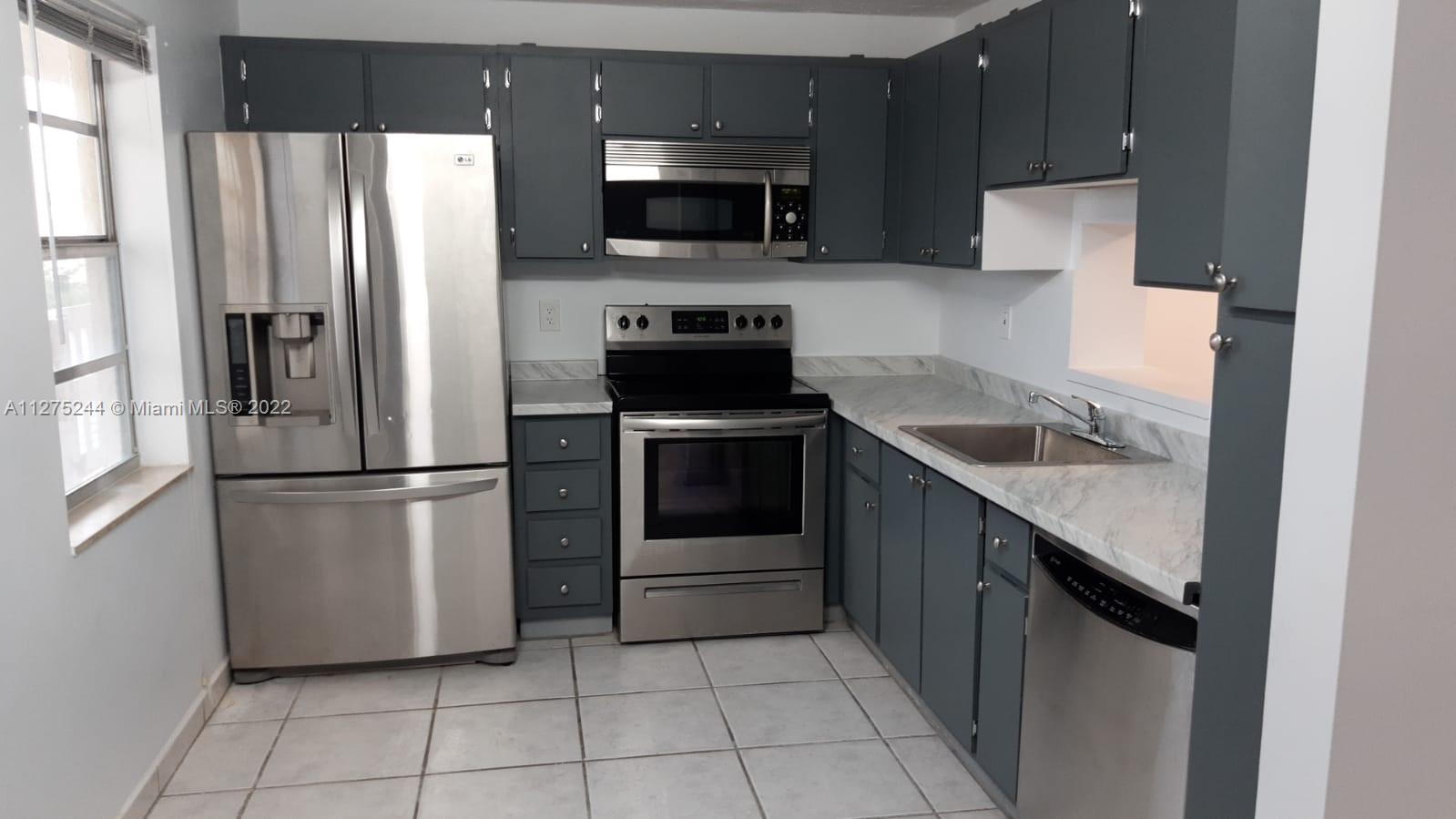 MEADOWBROOK LAKES VIEW C - Residential Lease
