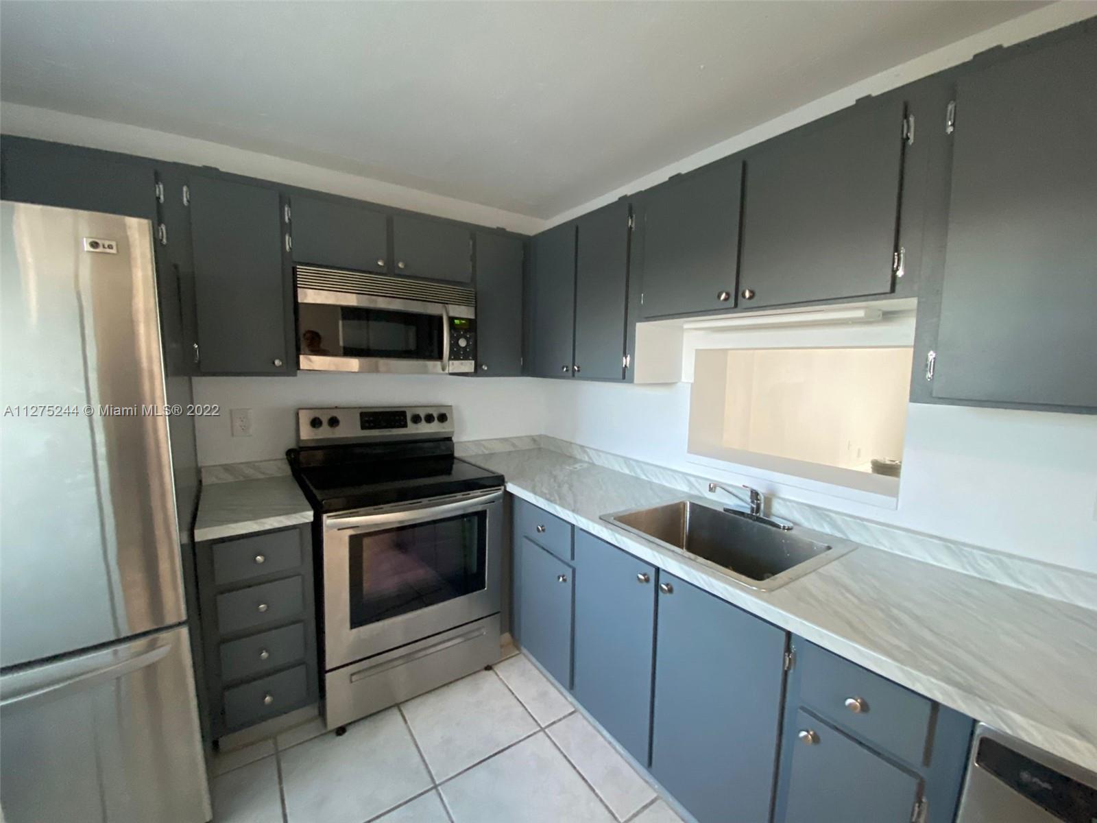 MEADOWBROOK LAKES VIEW C - Residential Lease