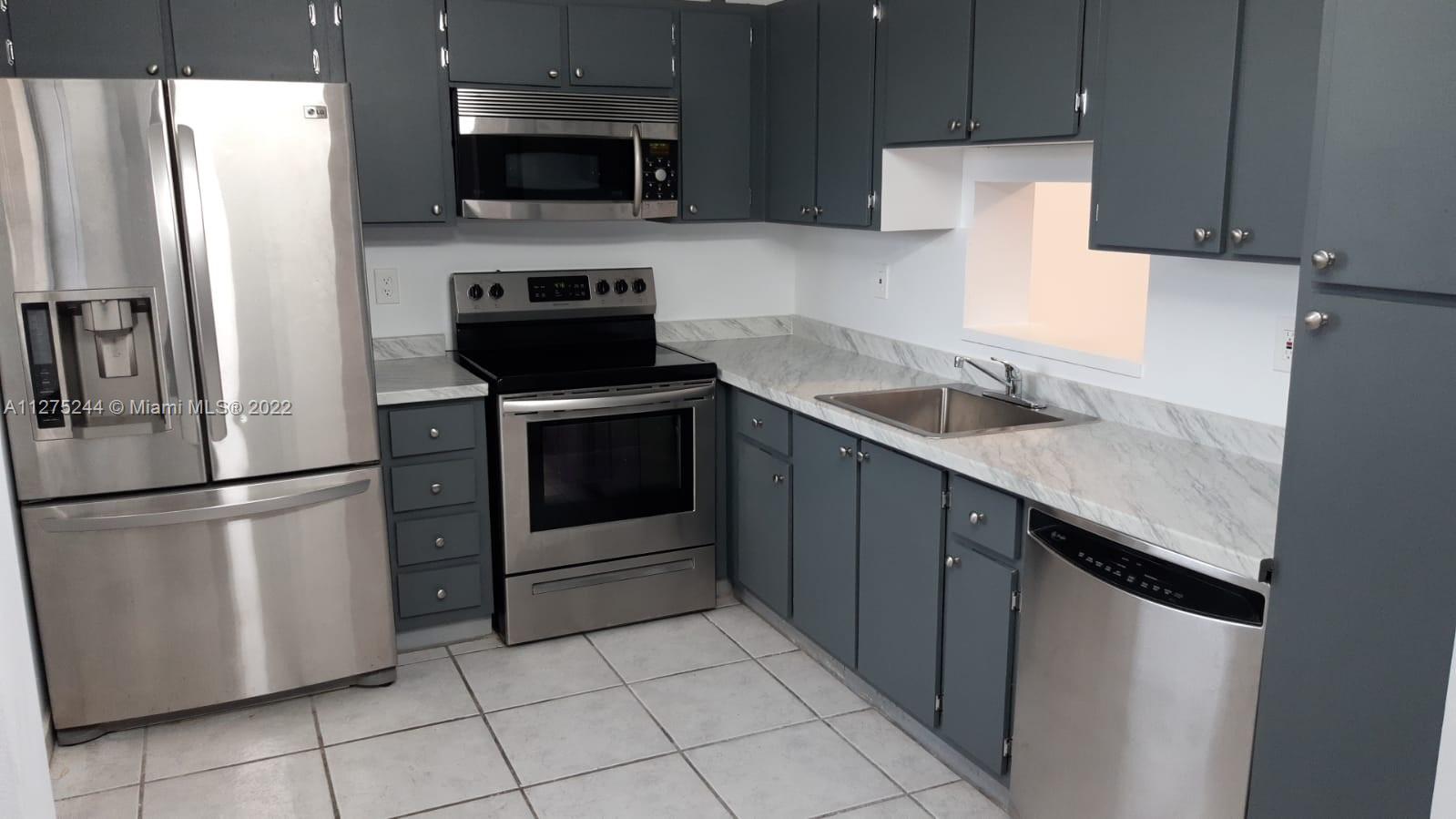 MEADOWBROOK LAKES VIEW C - Residential Lease