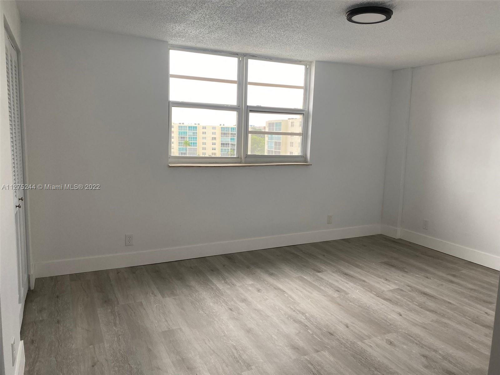 MEADOWBROOK LAKES VIEW C - Residential Lease