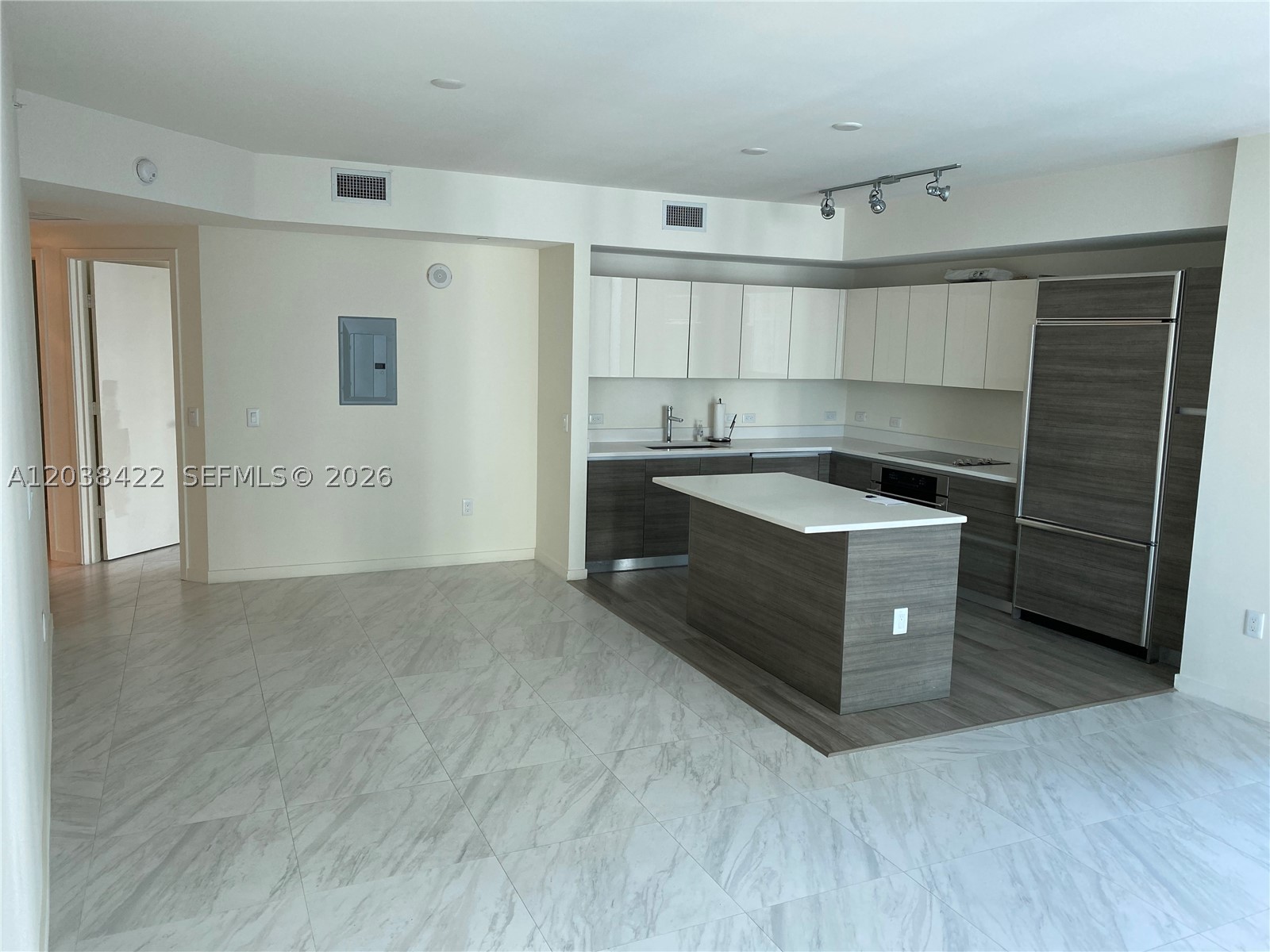1100 MILLECENTO RESIDENCE - Residential Lease