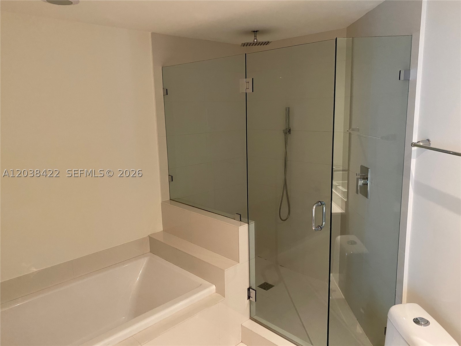 1100 MILLECENTO RESIDENCE - Residential Lease