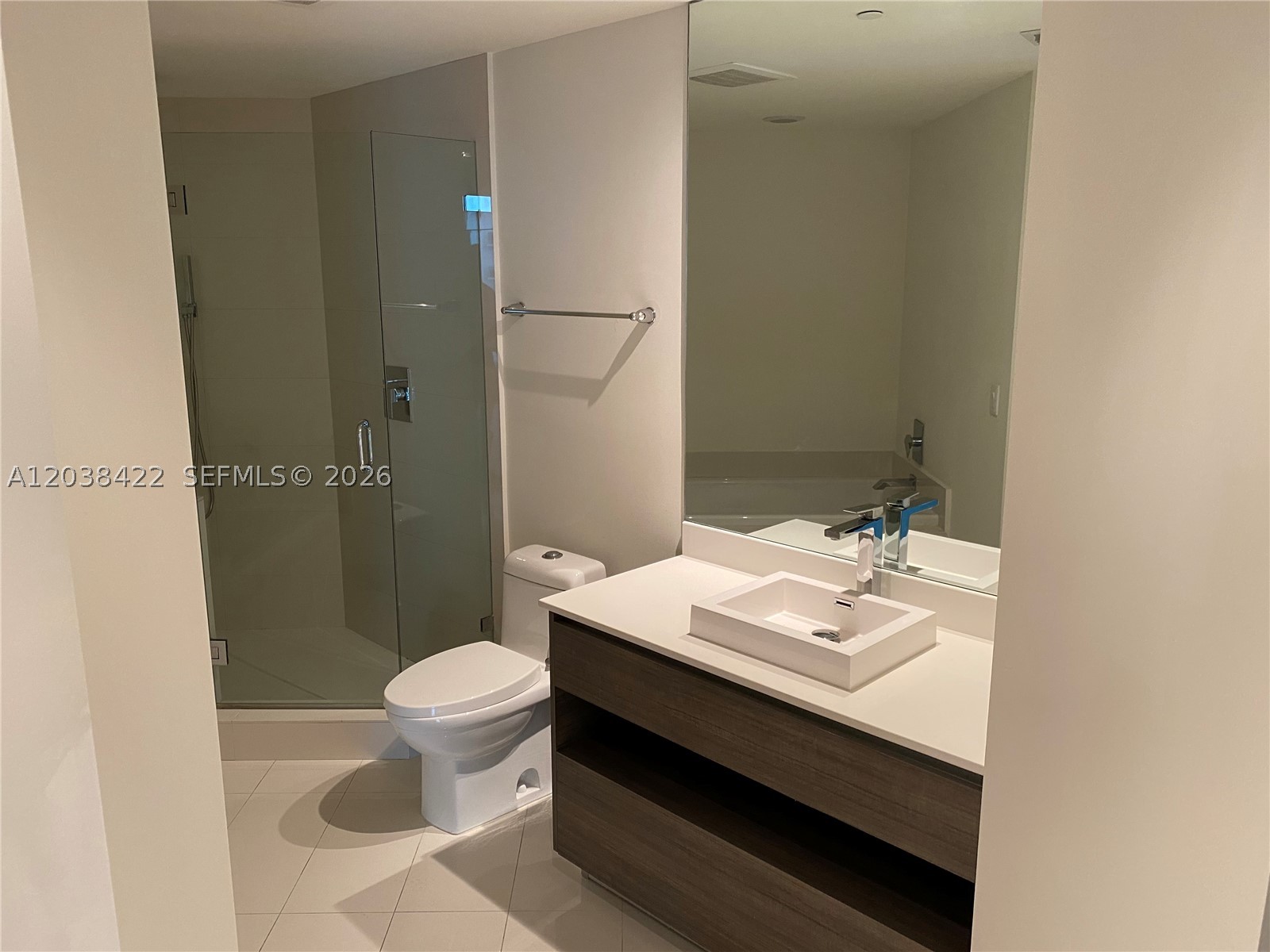 1100 MILLECENTO RESIDENCE - Residential Lease