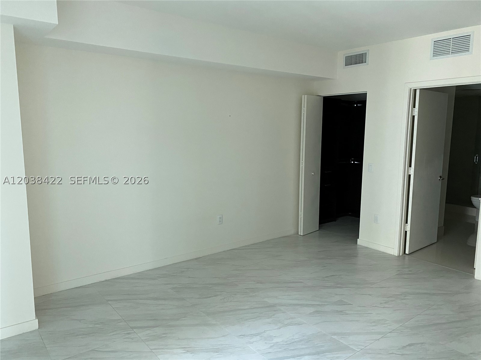 1100 MILLECENTO RESIDENCE - Residential Lease