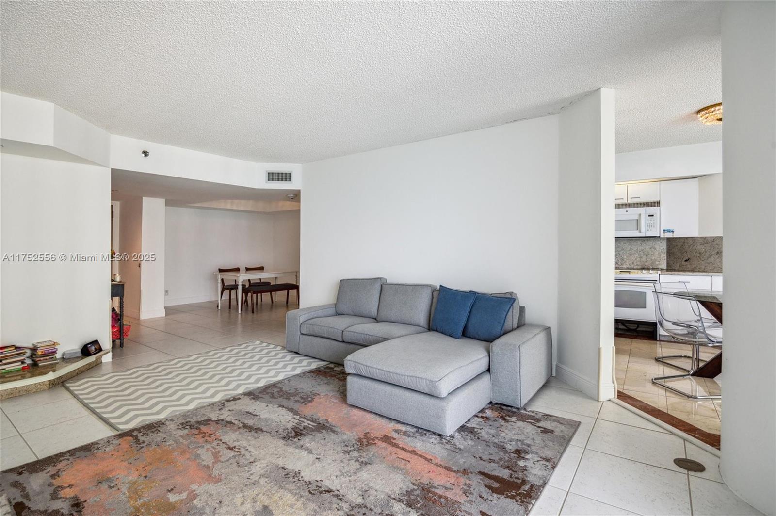 OCEANIA III CONDO - Residential