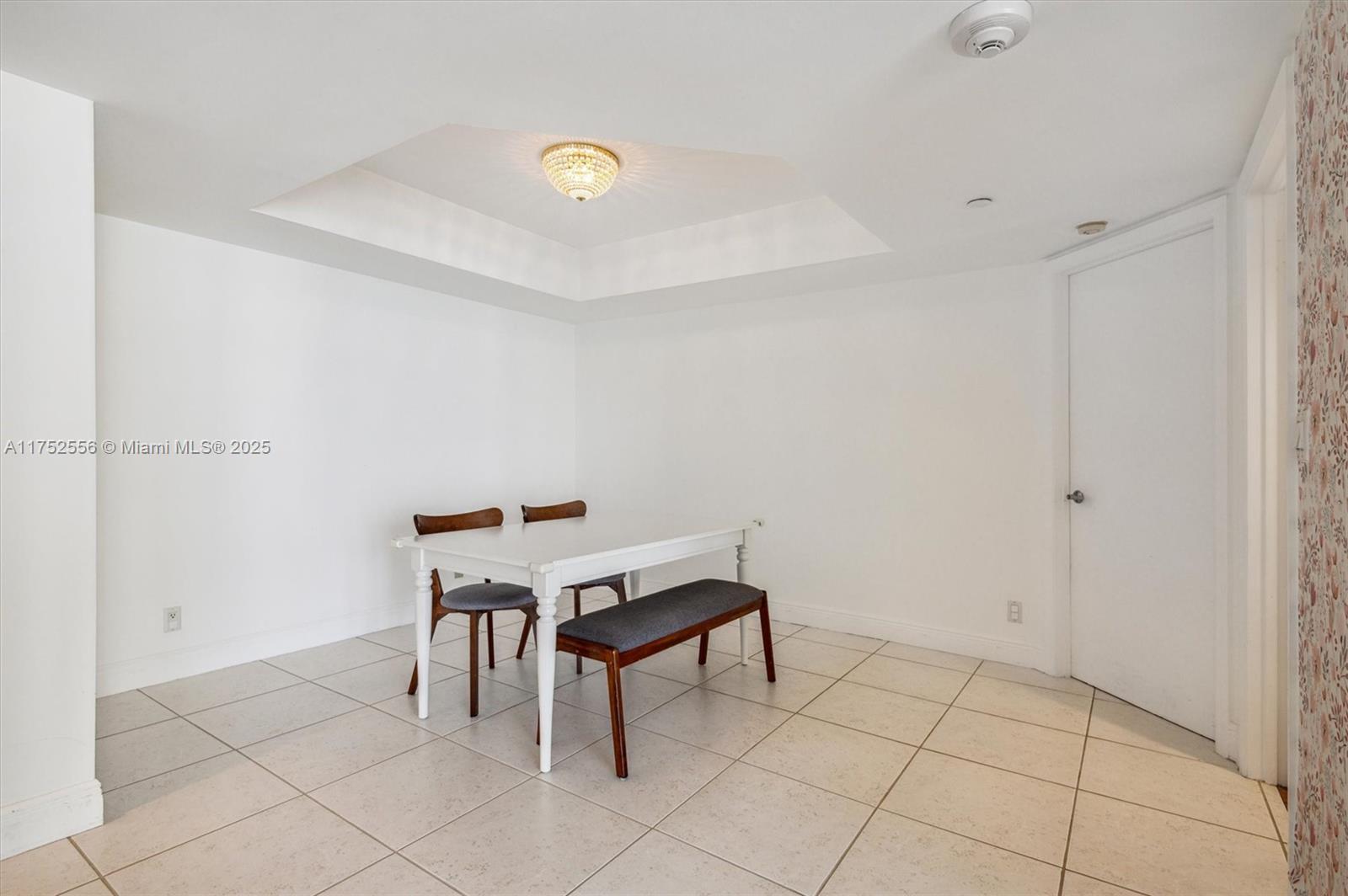 OCEANIA III CONDO - Residential