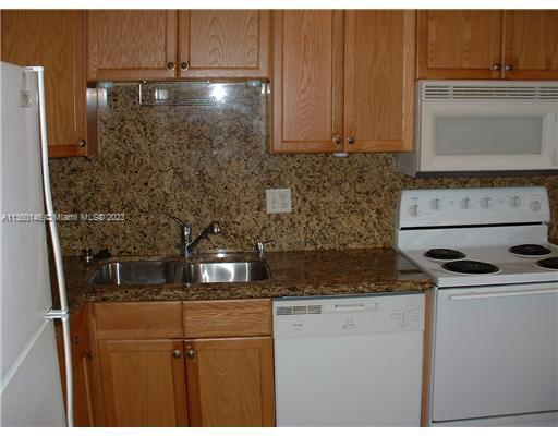 CORAL SPRING GARDENS EAST - Residential Lease