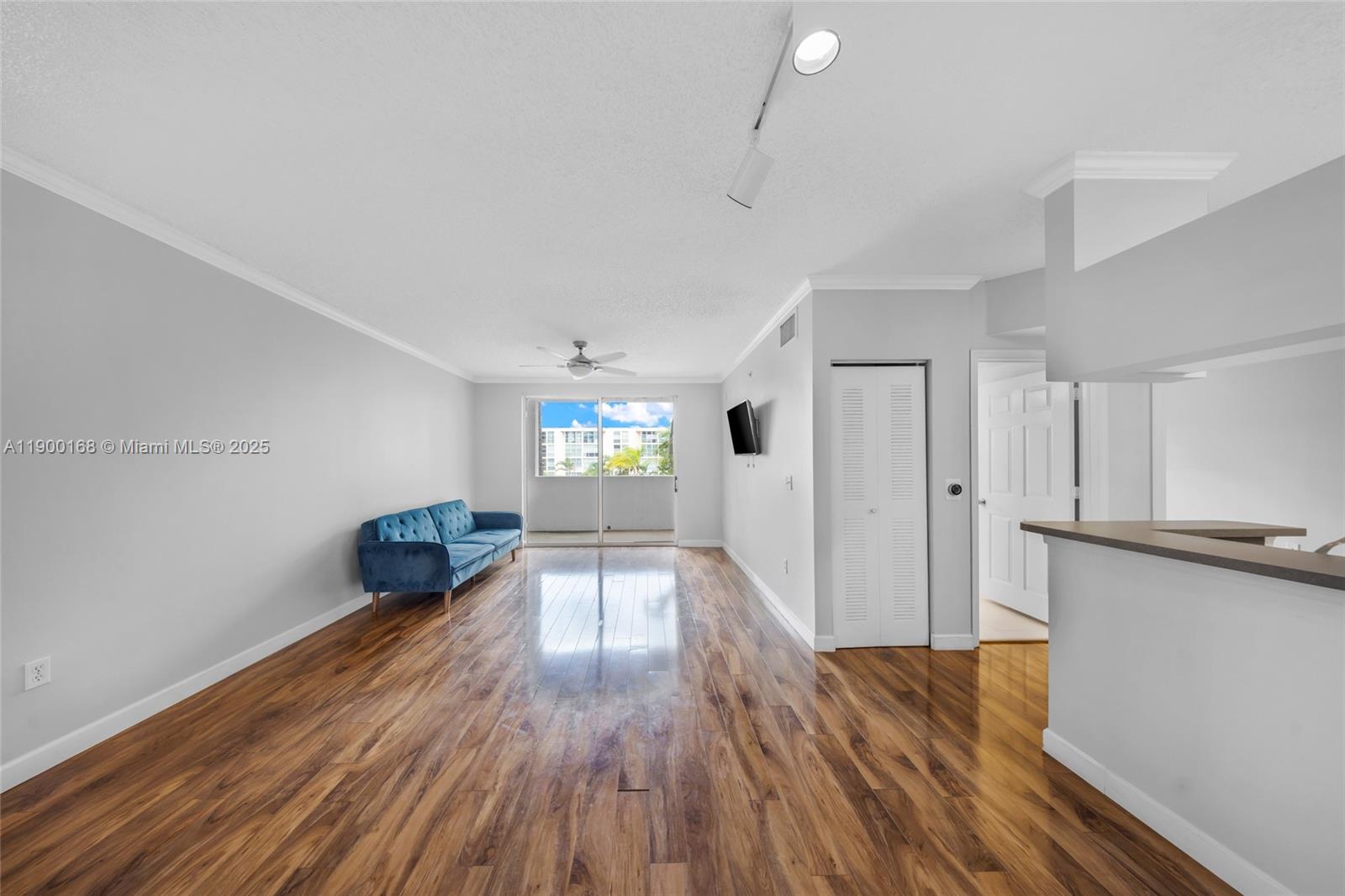 PORTO BELLAGIO CONDO - Residential
