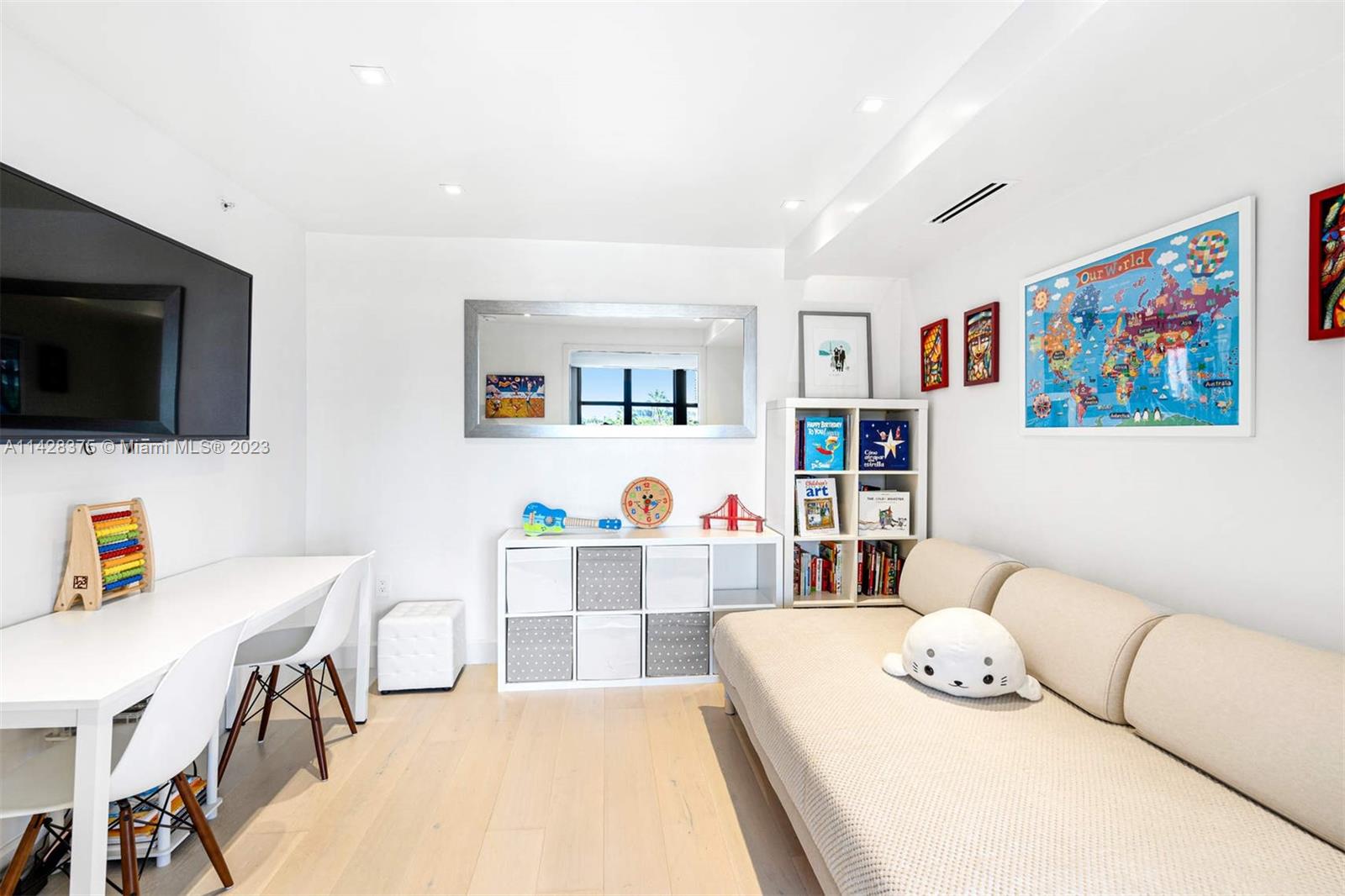 NINE ISLAND AVENUE CONDO - Residential