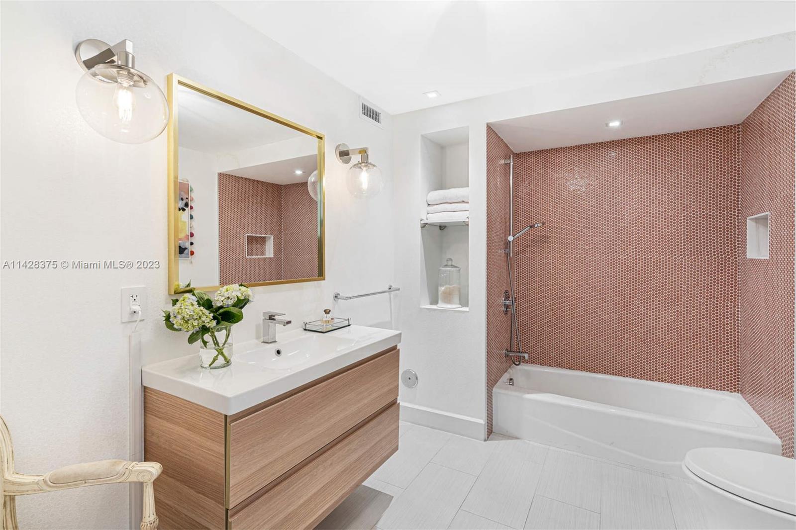 NINE ISLAND AVENUE CONDO - Residential