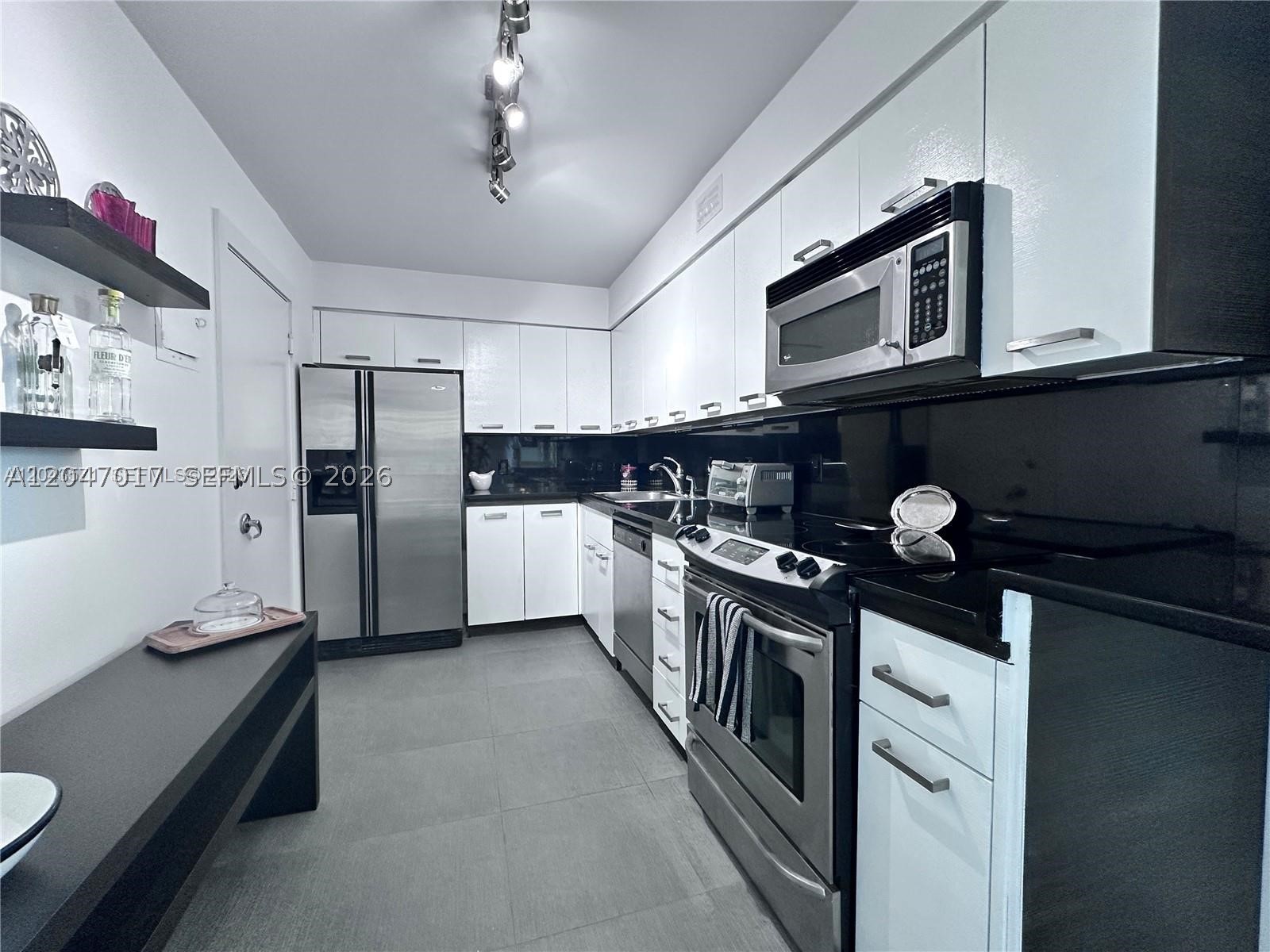 AQUASOL CONDO - Residential