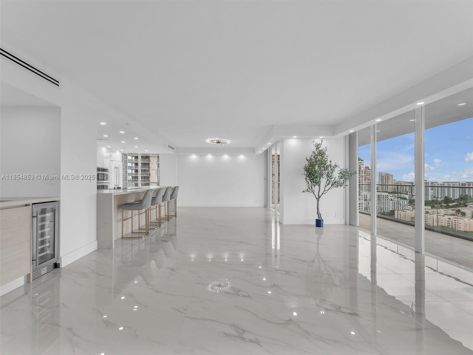 TURNBERRY ISLE CONDO - Residential Lease