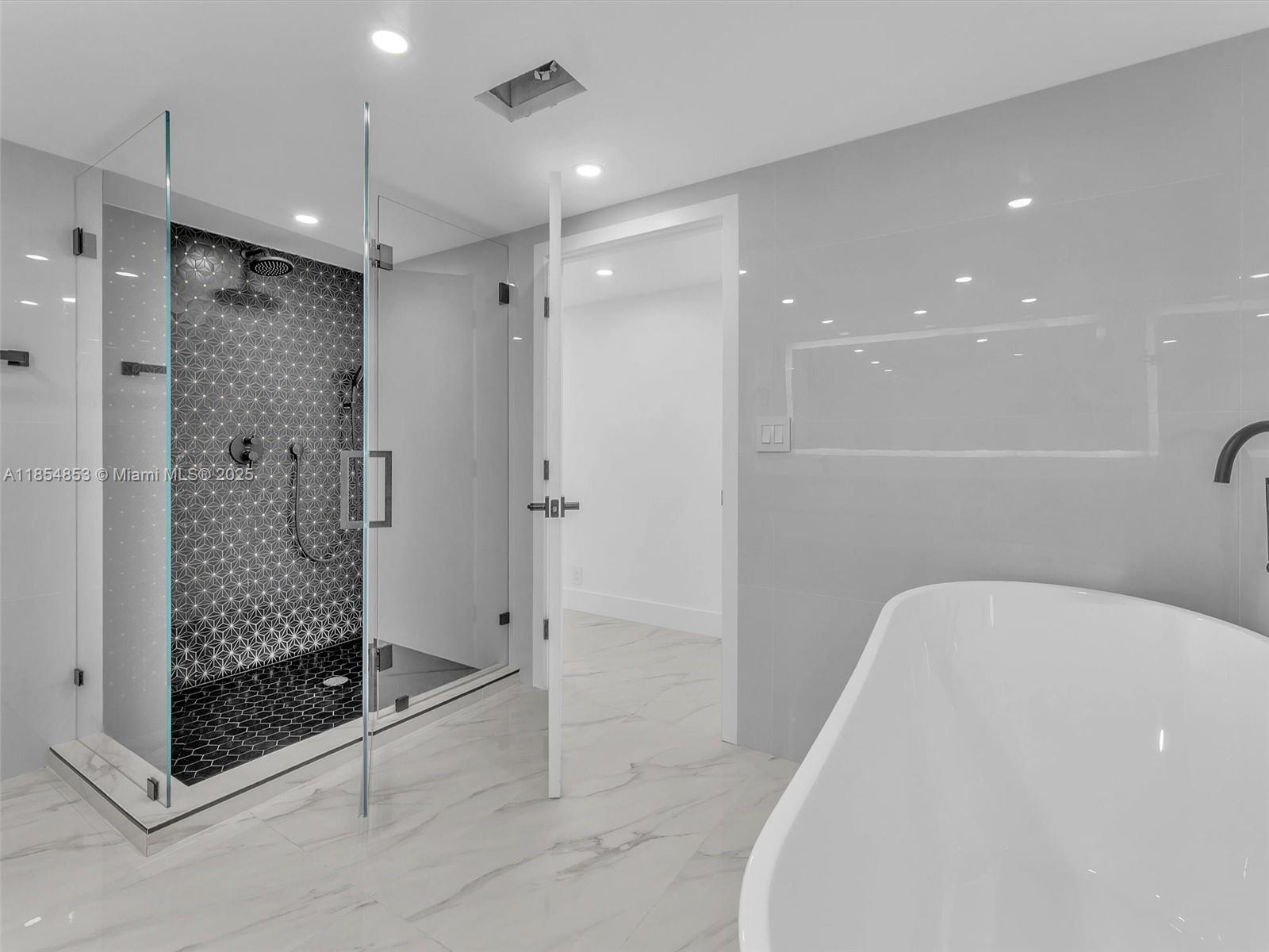 TURNBERRY ISLE CONDO - Residential Lease