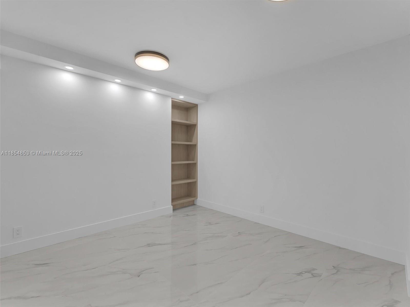TURNBERRY ISLE CONDO - Residential Lease