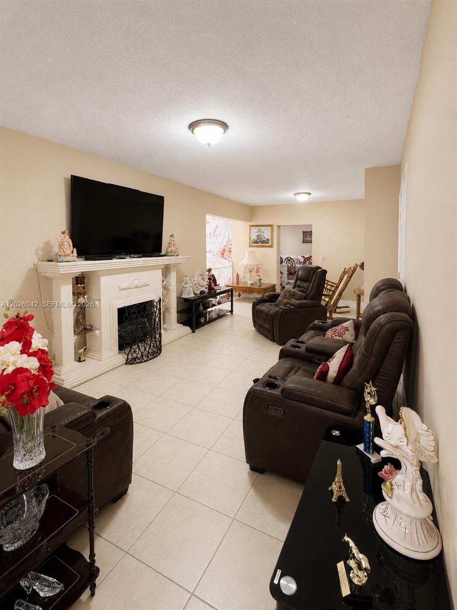 2ND REV PL SARATOGA HEIGH - Residential