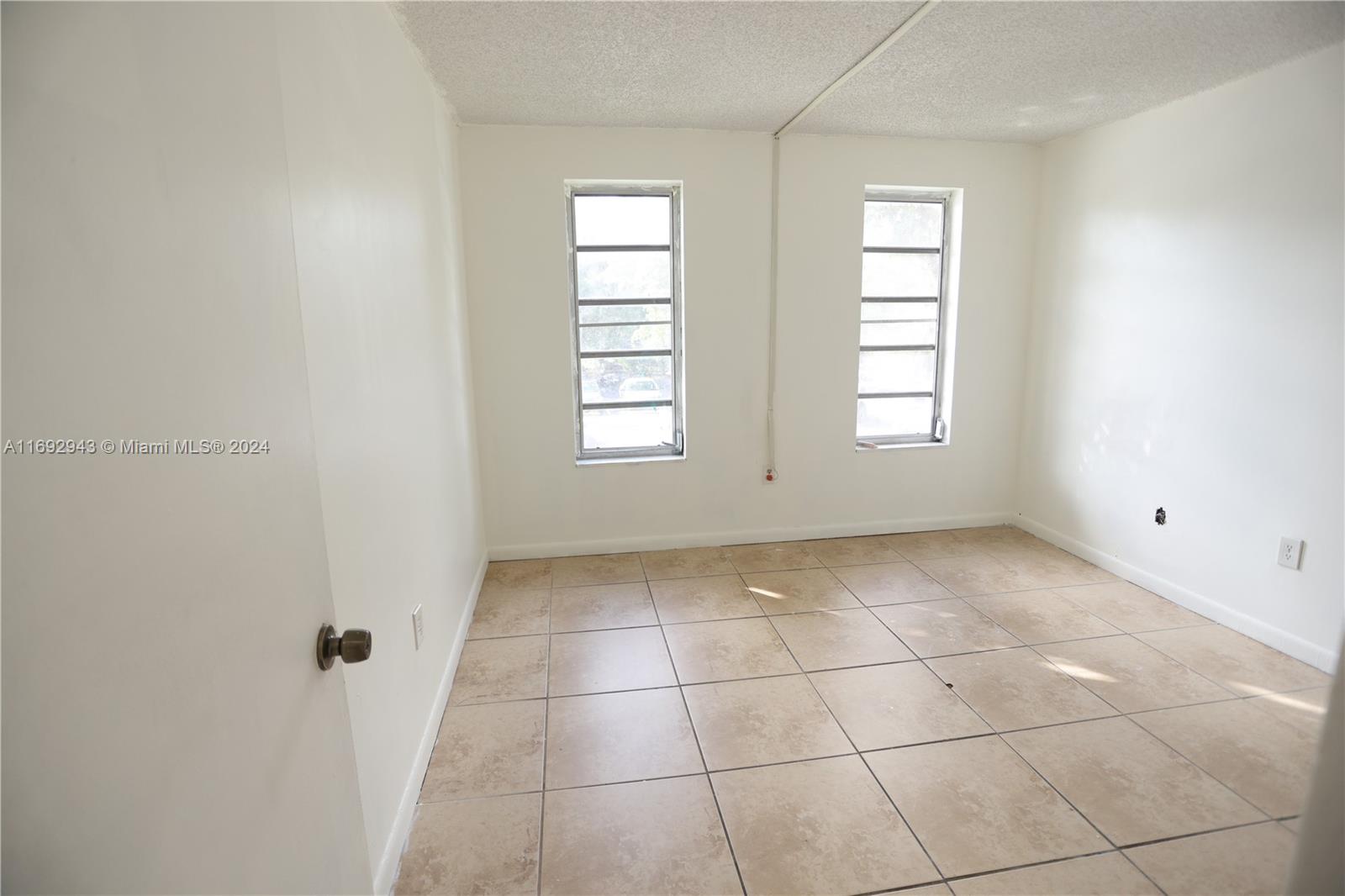 KENDALL HEIGHTS CONDO - Residential