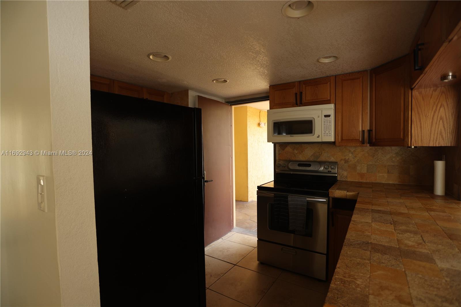 KENDALL HEIGHTS CONDO - Residential
