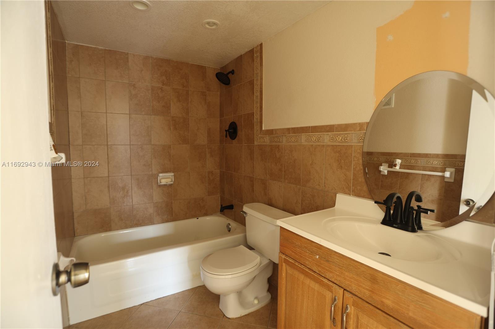 KENDALL HEIGHTS CONDO - Residential
