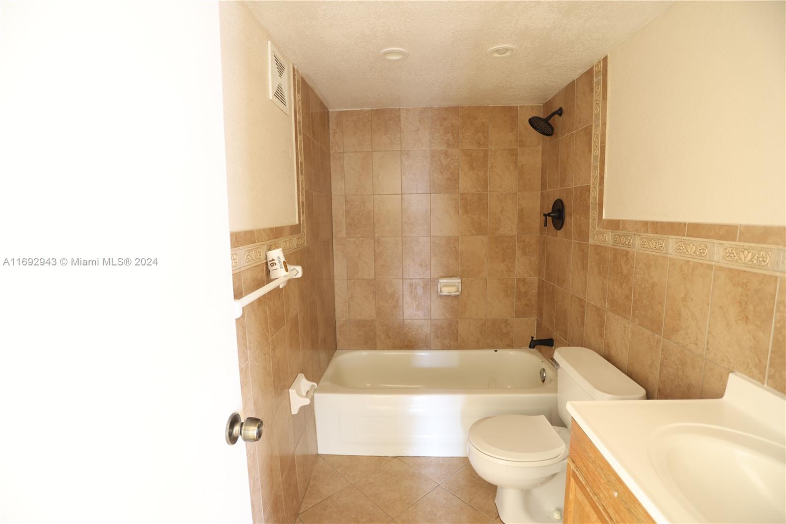 KENDALL HEIGHTS CONDO - Residential
