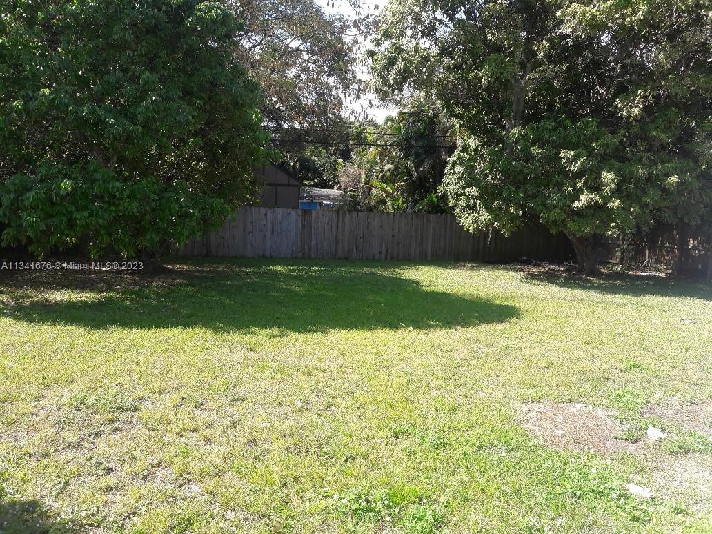 ROBERTSON PARK - Residential Lease