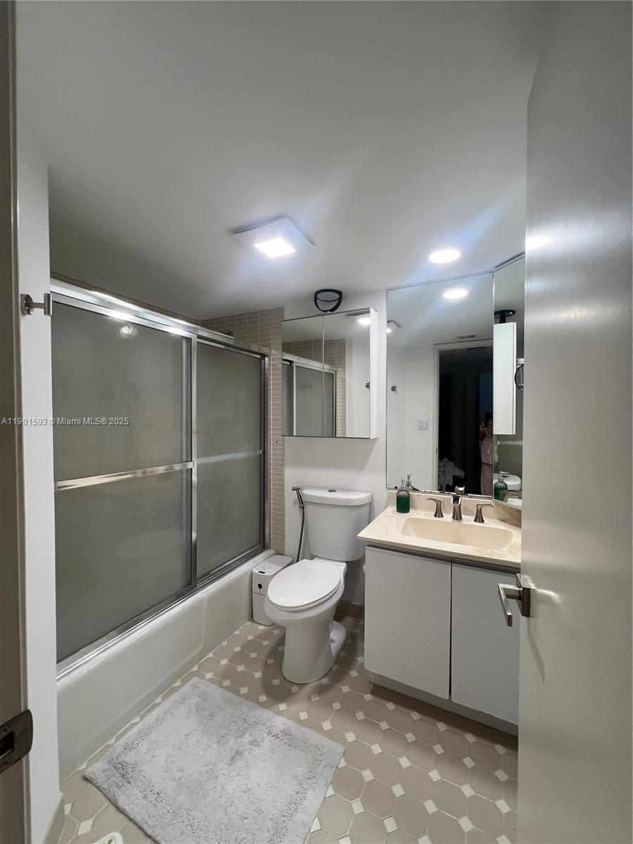 BRICKELL KEY ONE CONDO - Residential