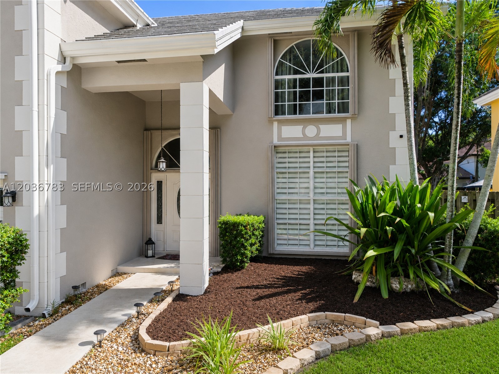 EMBASSY LAKES - Residential
