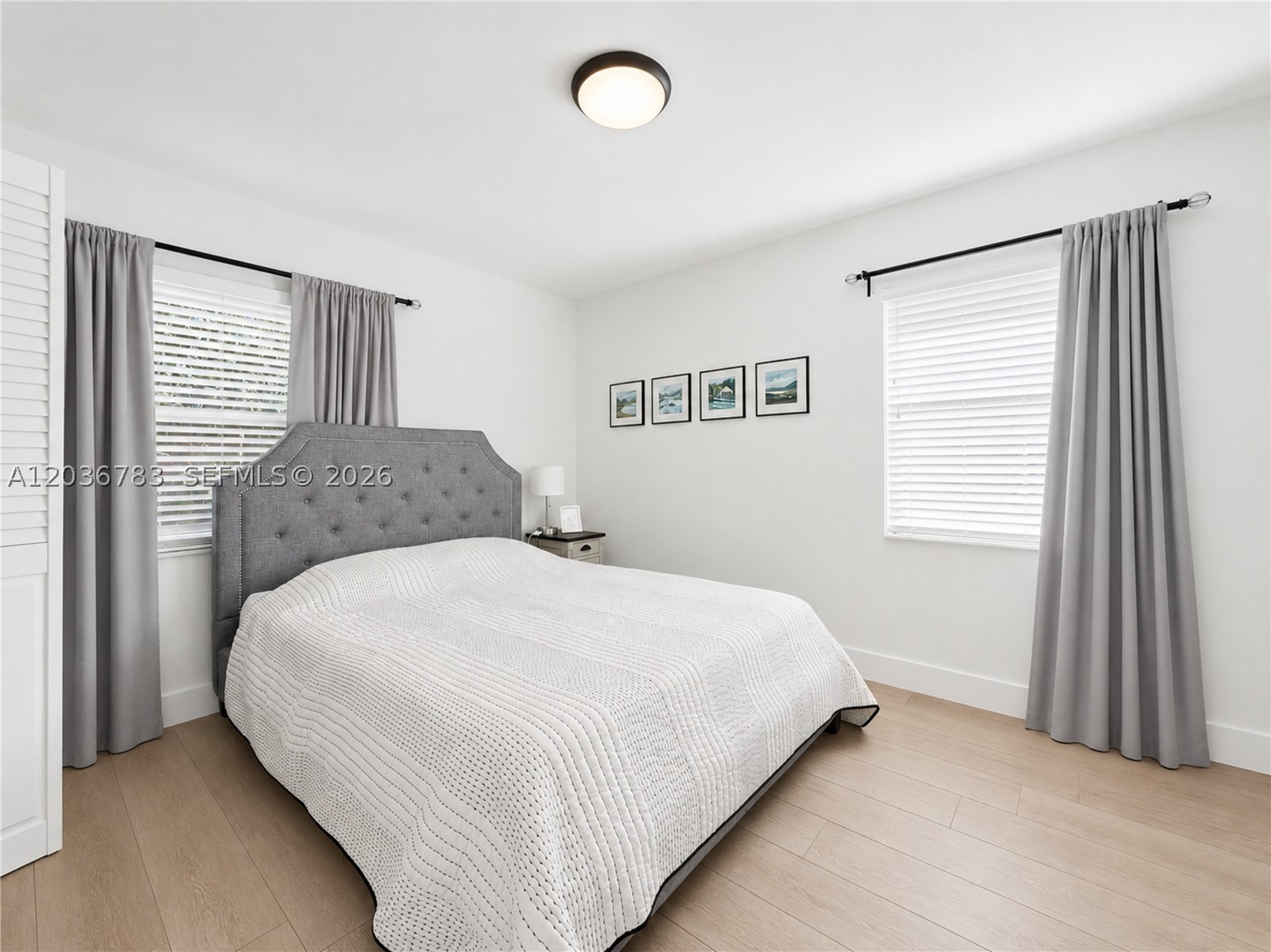 EMBASSY LAKES - Residential