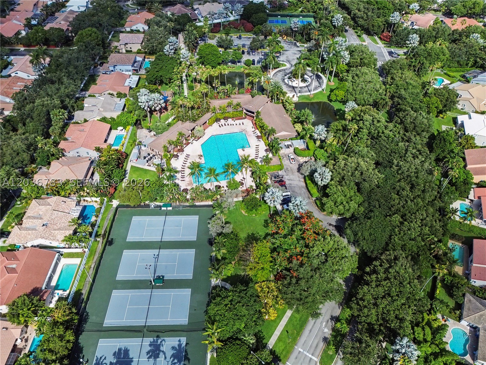 EMBASSY LAKES - Residential
