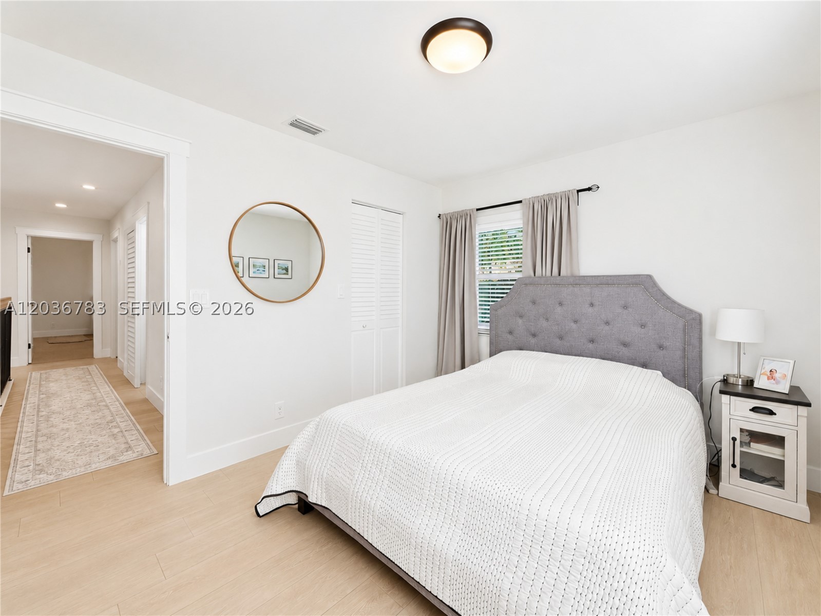 EMBASSY LAKES - Residential